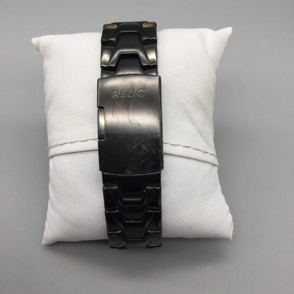 Relic Wet ZR11811 Mens Watch 40mm Black Dial Stainless Date New Battery 8.25